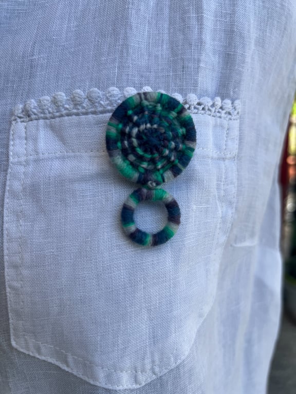 Glasses Holder Brooch - Carnival Blue and Green