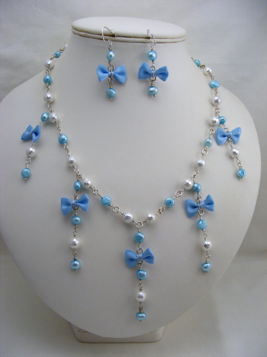 White moti jewellery shop