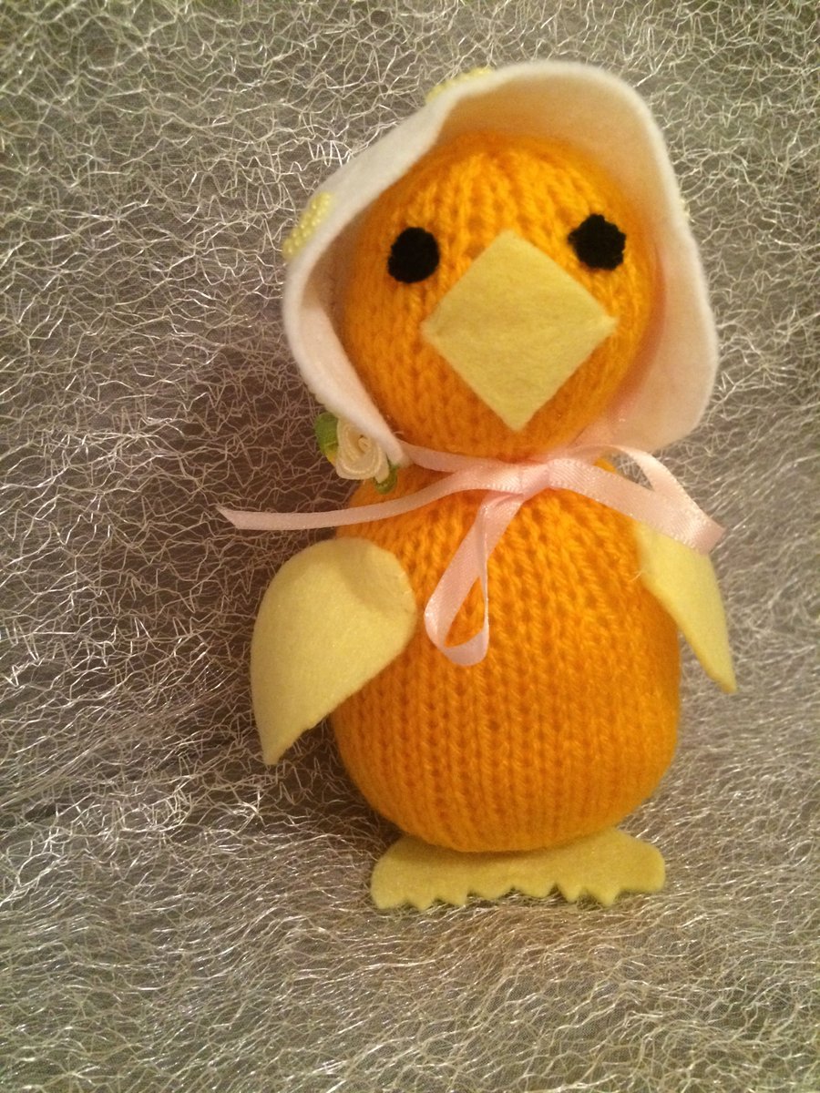 Cute Knitted Chick 