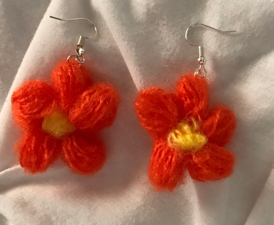 Orange daisy earrings