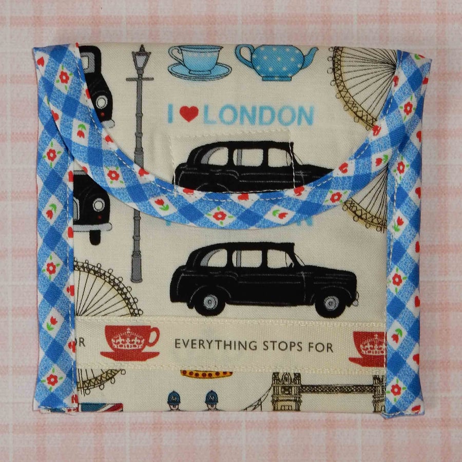 Tea bag wallet - London theme, black cab