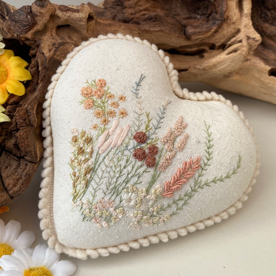 Fabric heart, embroidered nostalgic hanging heart, wall decoration 