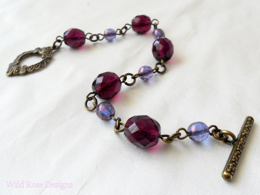 Vintage style Purple and bronze bracelet