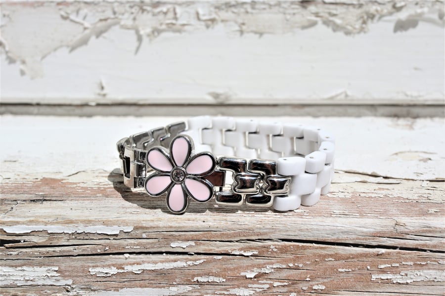 Pretty up-cycled flower charm vintage watch parts bracelet - Gift - Handmade