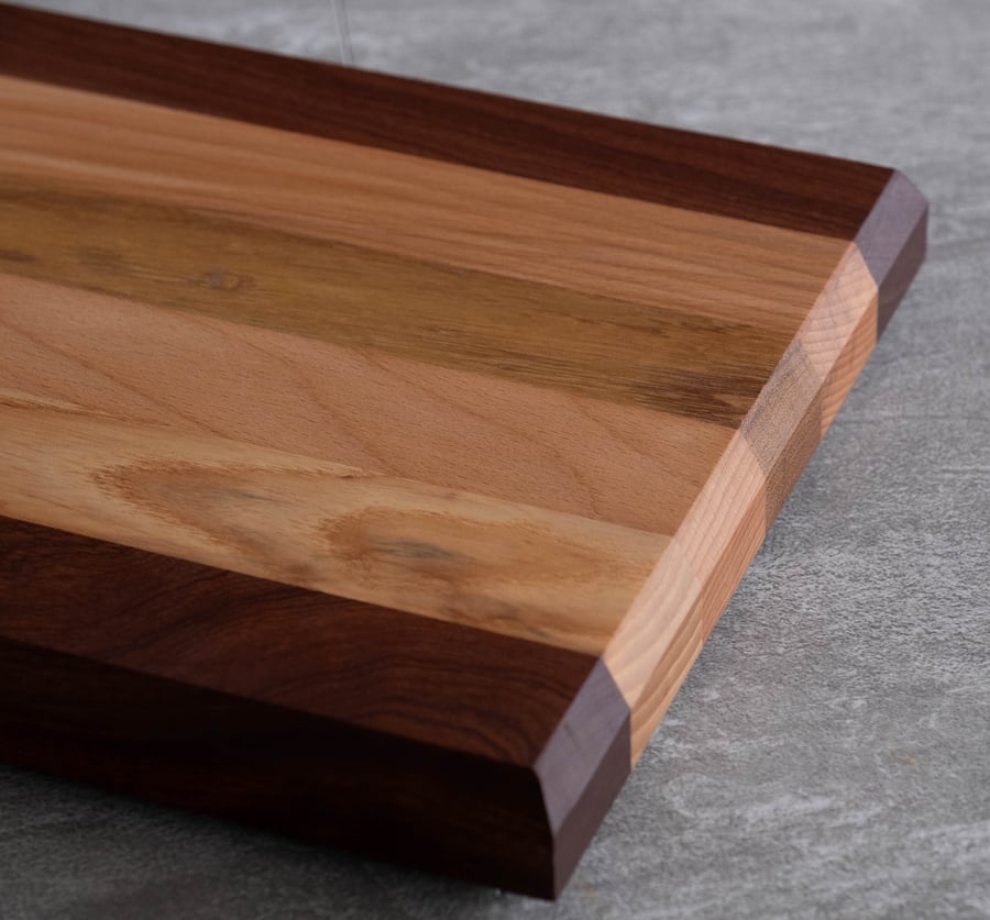 Solid wood chopping board