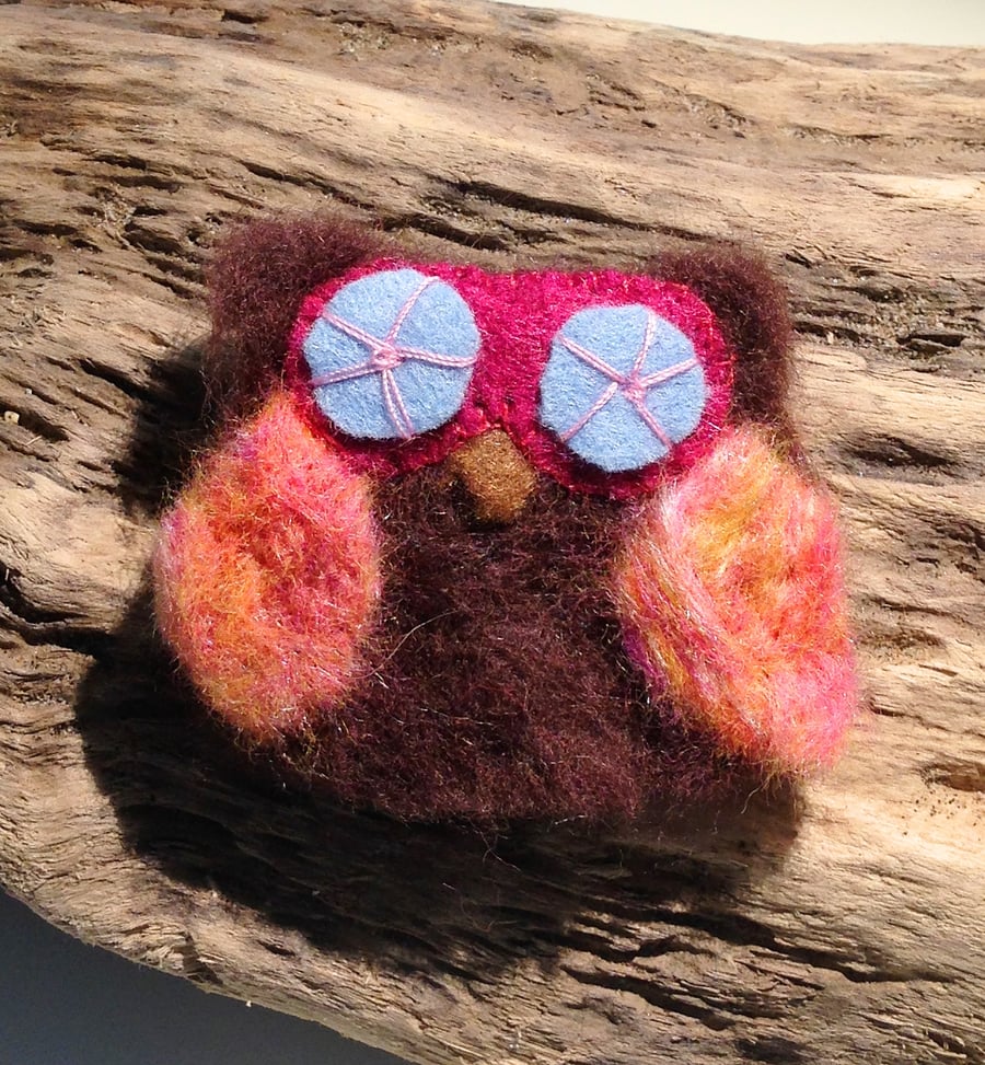Cute Felt Owl Brooch - UK Free Post