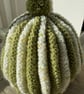 Green & cream tea cosy - Image 4