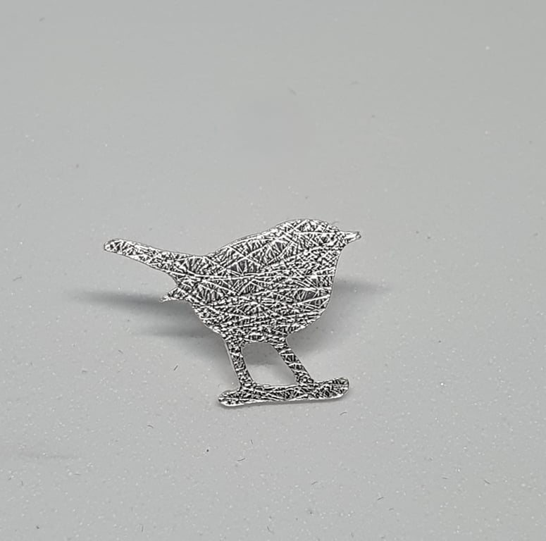 Small bird tie pin or brooch
