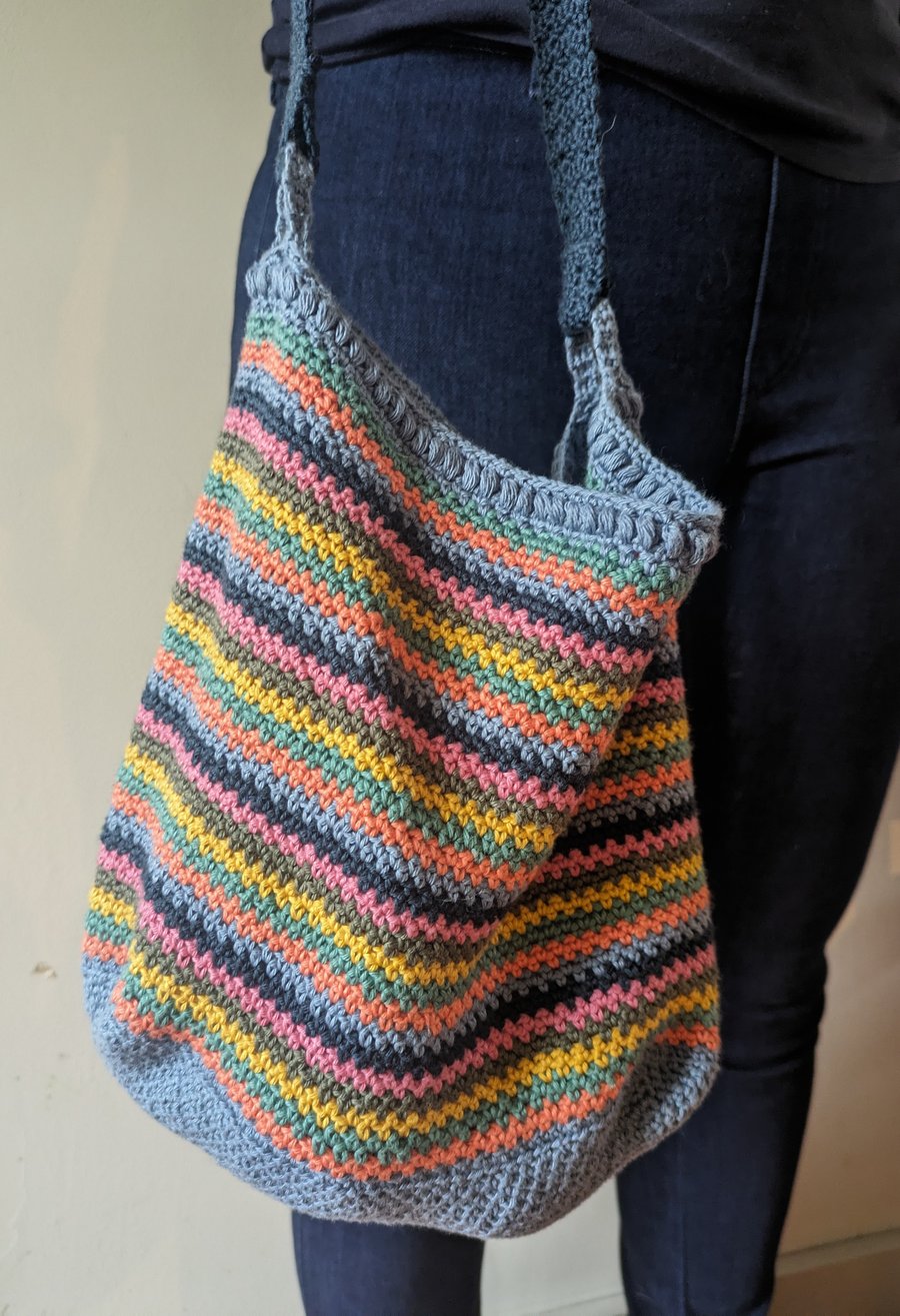 Crocheted stripy summer shoulder bag 