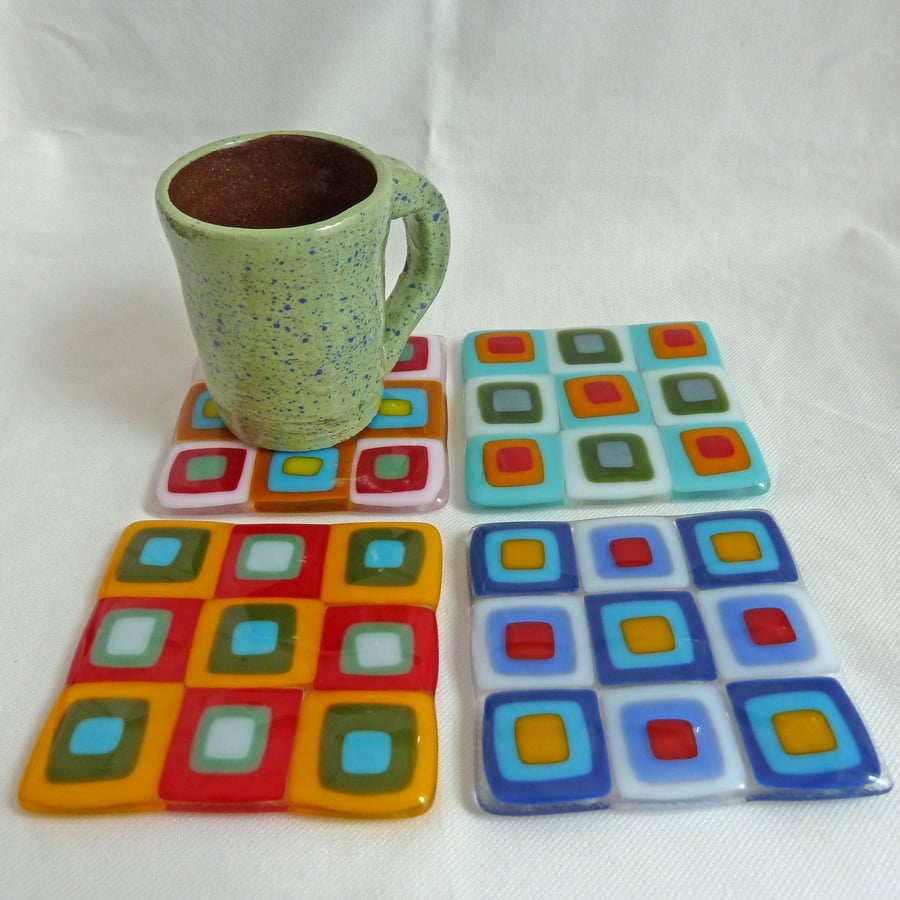 Set of 4 glass coasters with a retro colourful square pattern