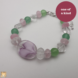 Handmade Jade and Rose Glass Bead Bracelet