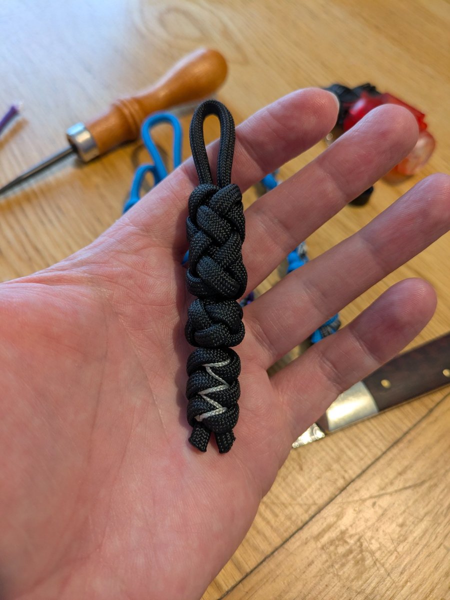 Black Gaucho knot into Diamond knot into stitched snakes knots.