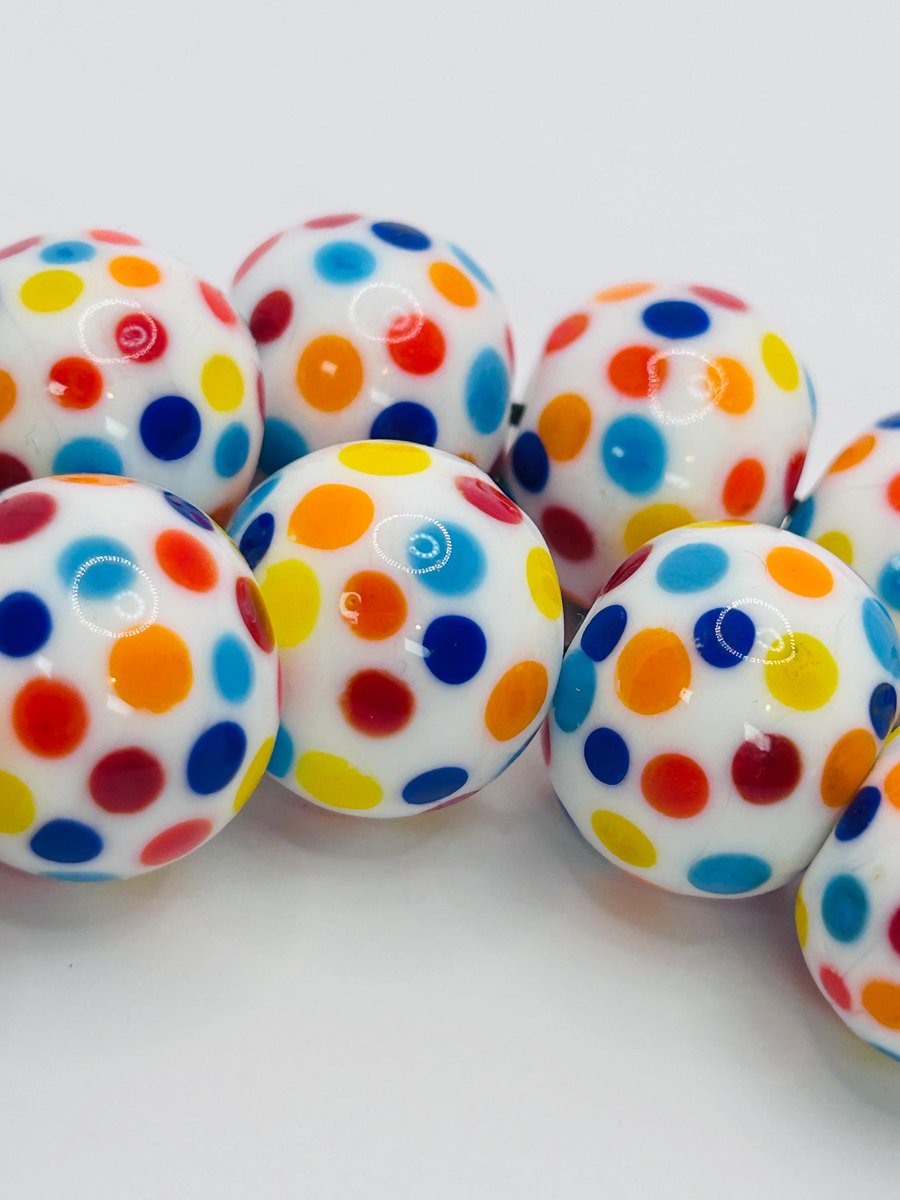 Handmade spotty patterned lamp work glass beads