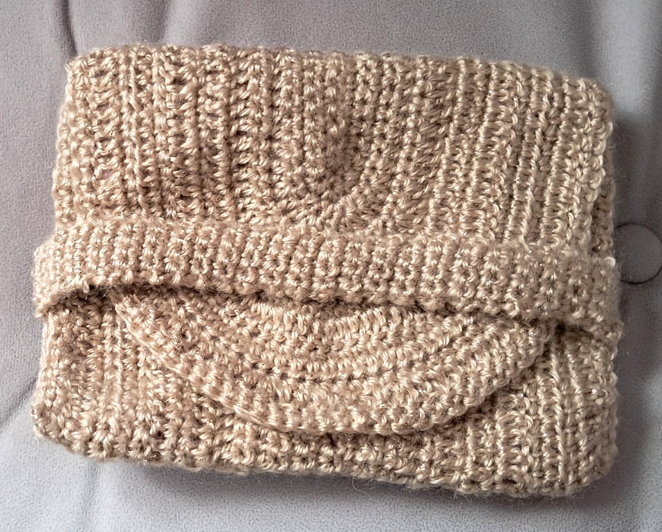 Small Gold Crocheted Evening Clutch Bag