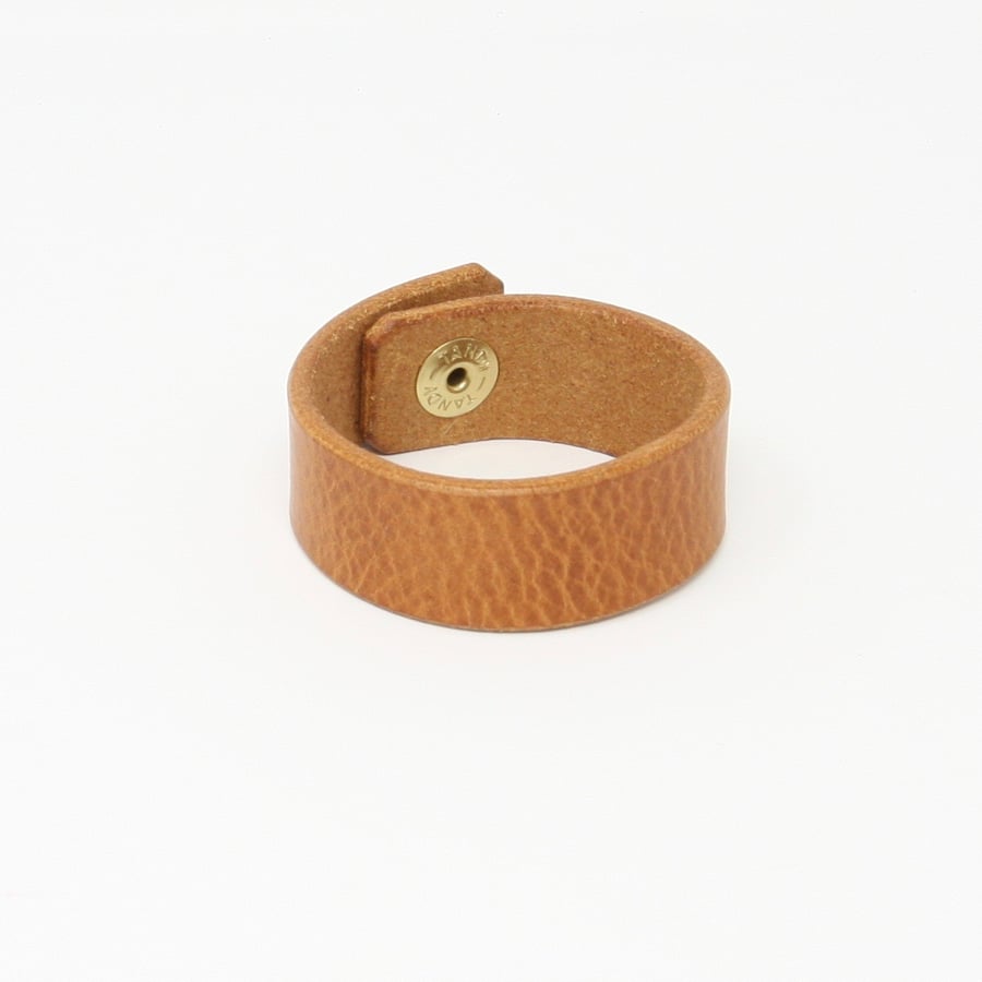 Plain leather wristband - tan