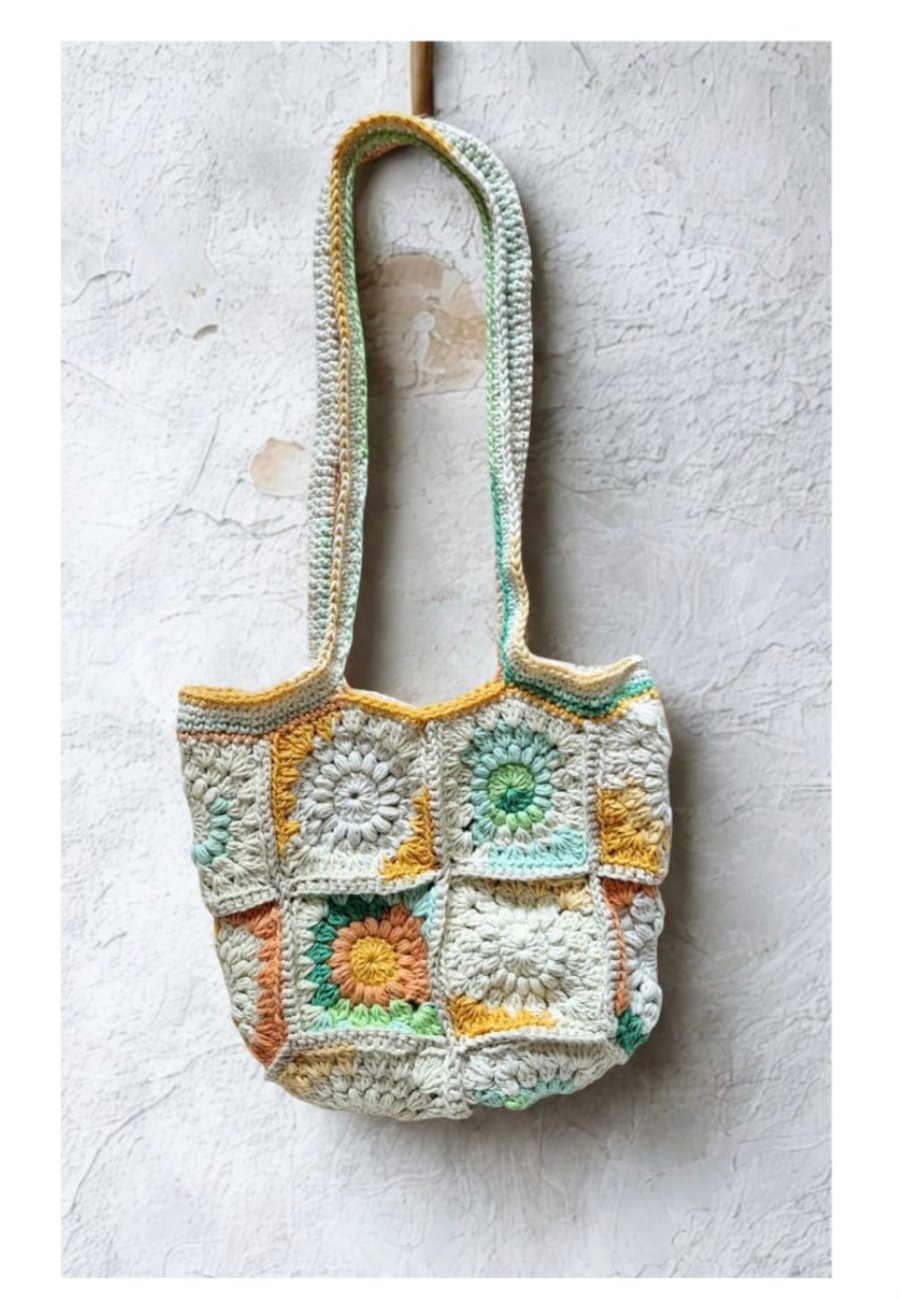 Retro Handmade Crochet Market Bag, fully lined sunburst granny square design