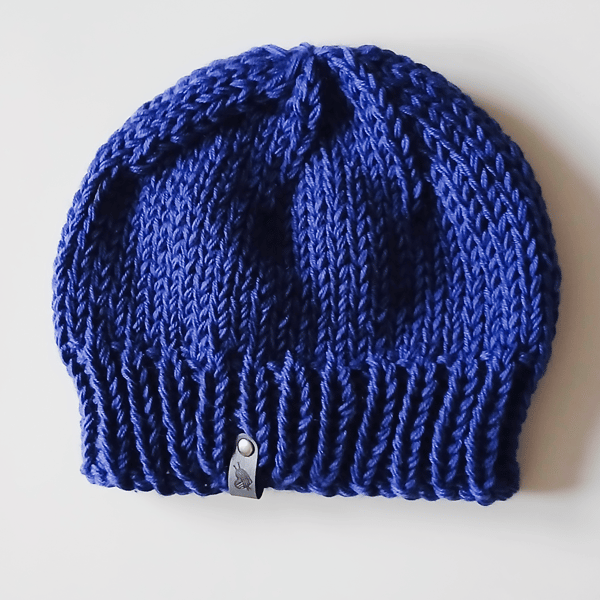 HAND KNIT Ladies Navy Merino Hat