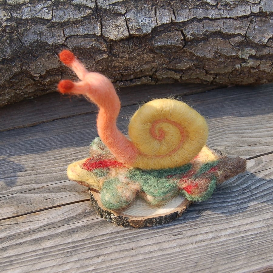  Needle felt Snail with leaf,  Autumn Decoration, Snail Ornament