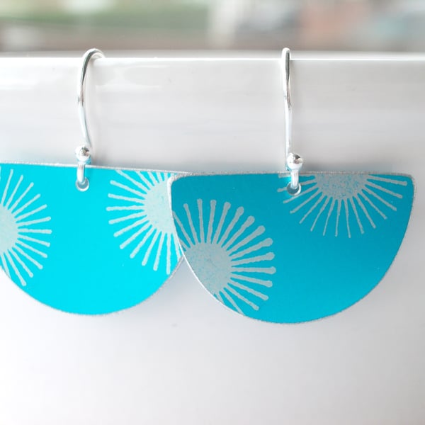 Fan earrings with sunburst in turquoise and silver