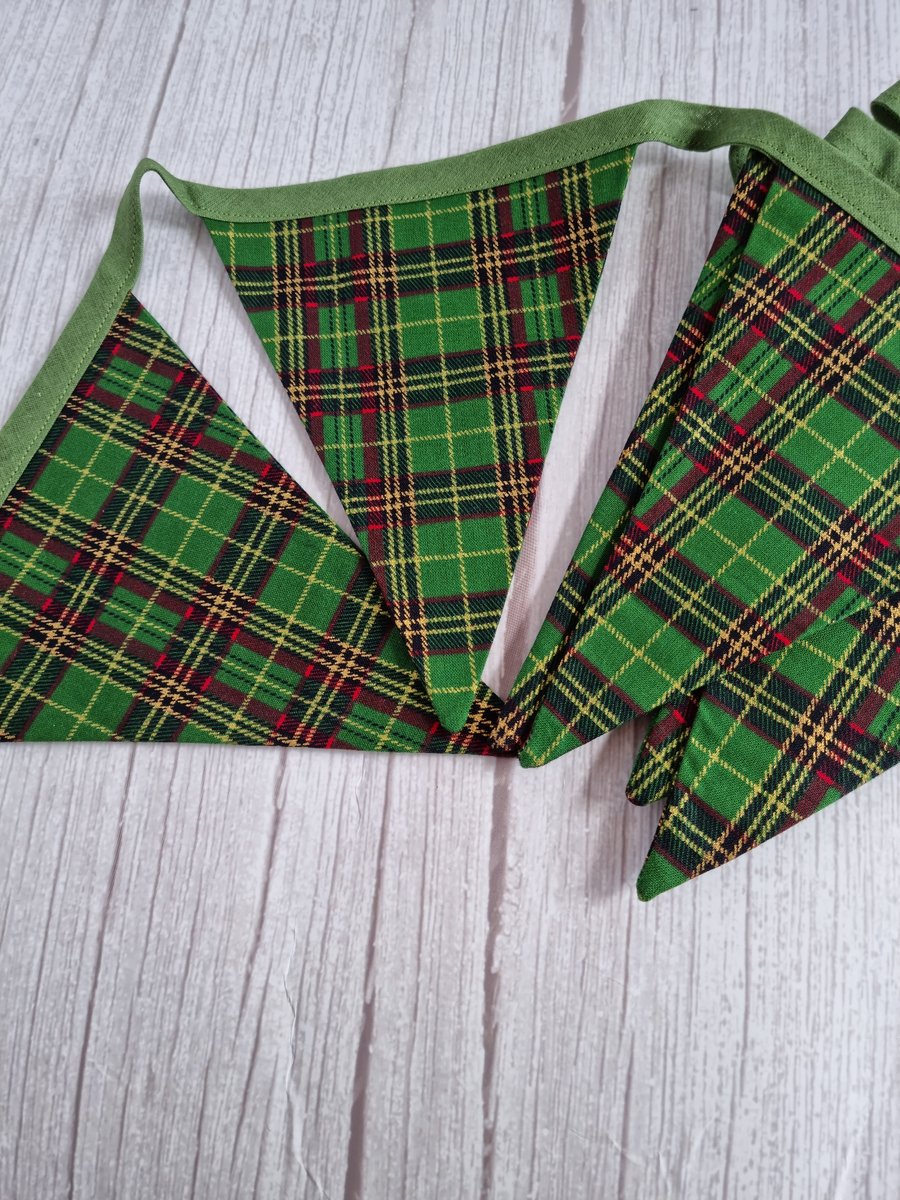 Green tartan bunting