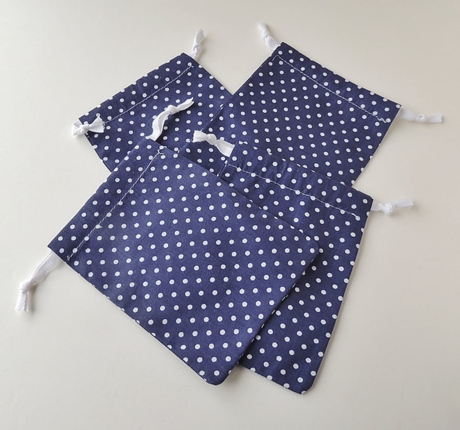 4 x Blue Polka Dot Drawstring Gift Bags for Jewellery or Small Items, (GB05)