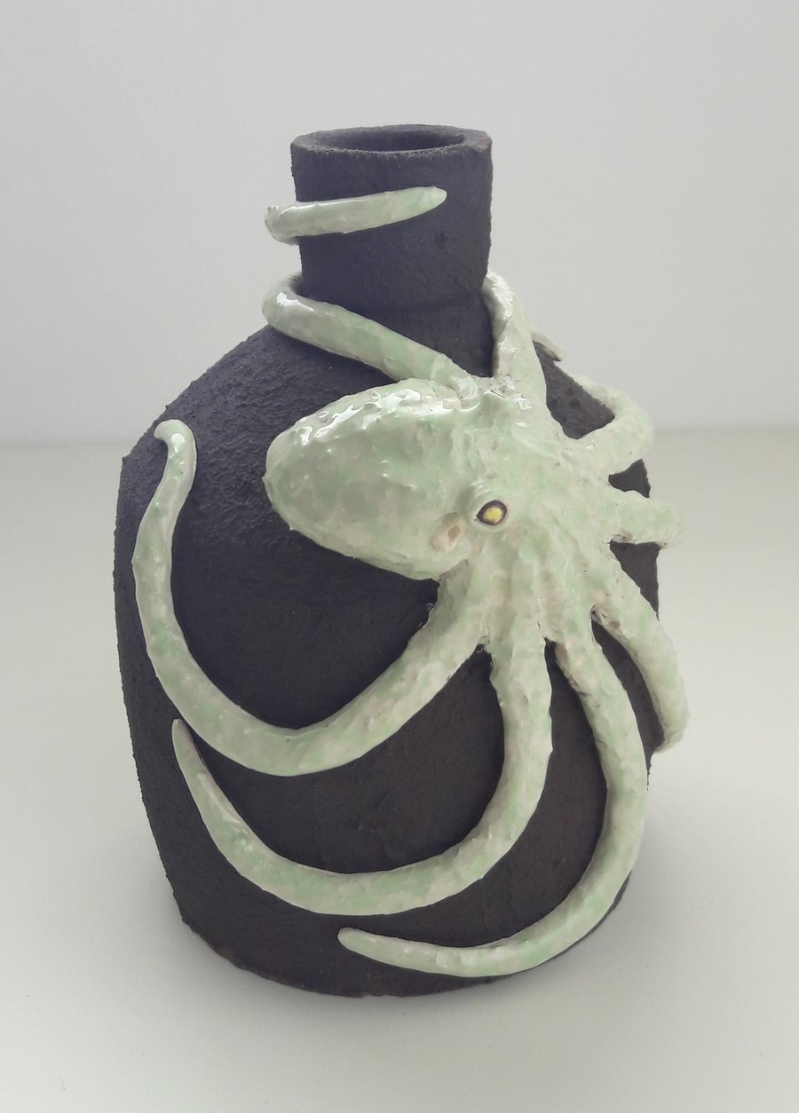 Octopus vase 