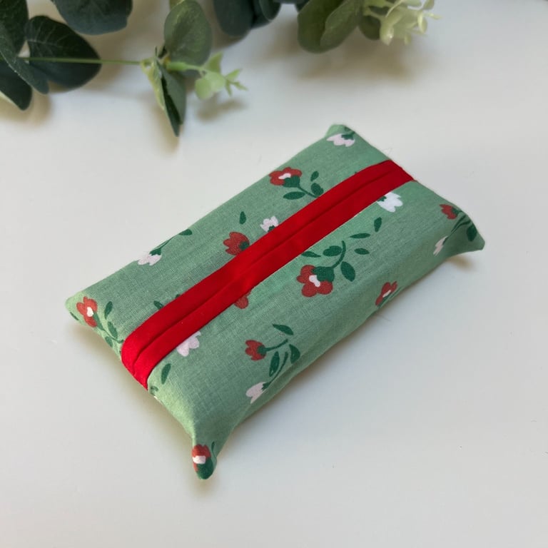 Tissue Holder: Green & Red Floral
