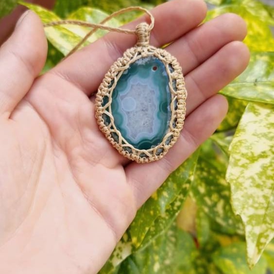 Turquoise Druzy Agate Slice Macrame Necklace 