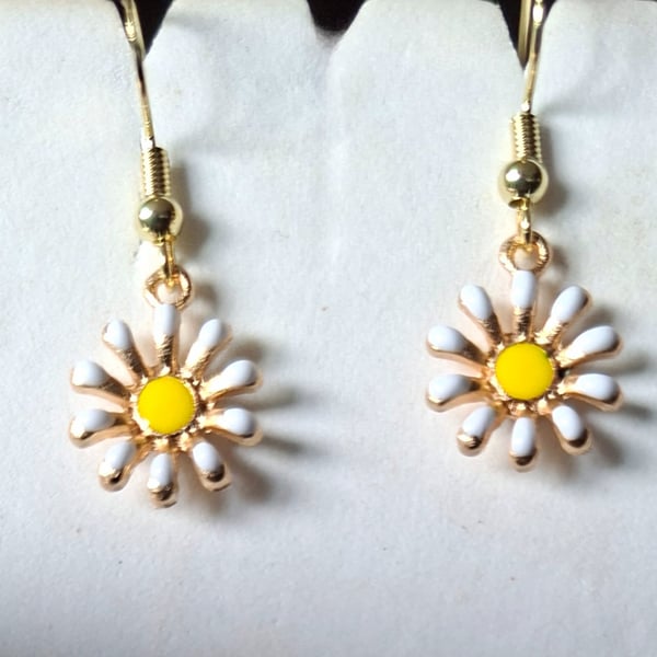 Daisy earrings 