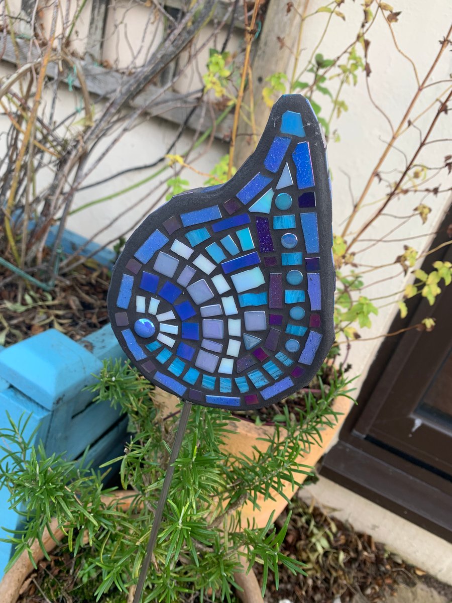 Double sided mosaic garden ornament - Blues