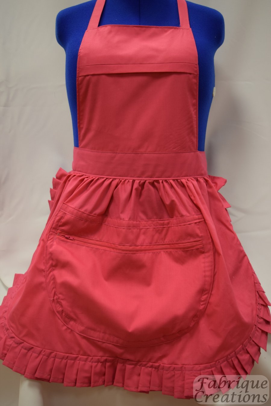 Vintage 50s Style Full Apron Pinny with Large Zipped Pocket - Pink