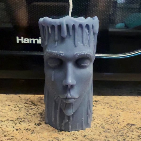 Horror face scented candle floral fantasy 