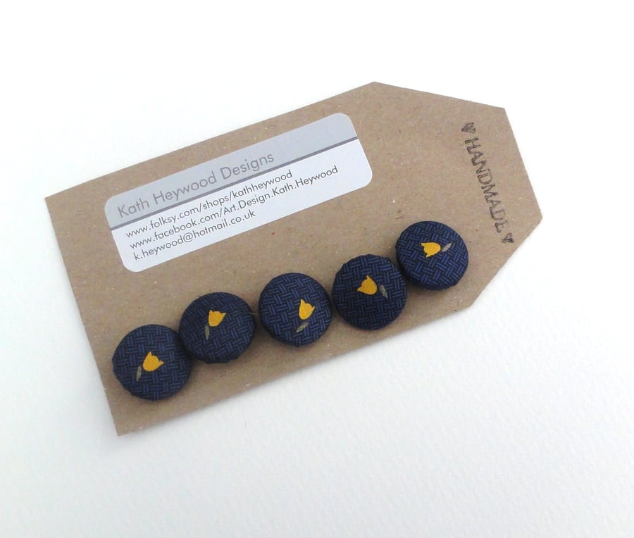 Tulip Silk Fabric Buttons 