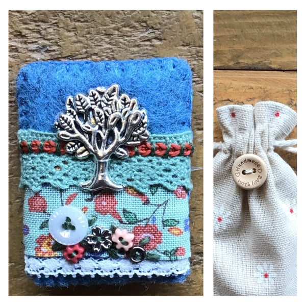 Felt fabric lace charm brooch badge