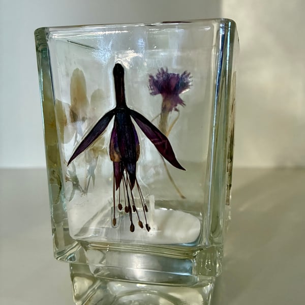 Pressed flower tea light holder