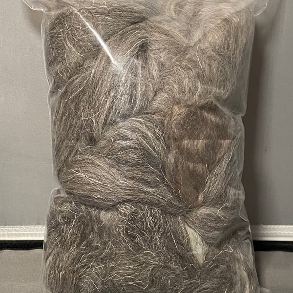 100g natural wool fibres - grey