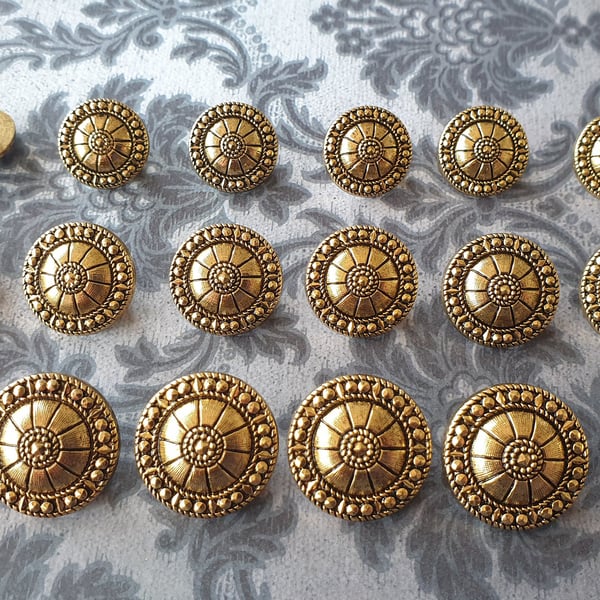 9 16" 15mm 24L Decorative buttons Antique Gold Light weight