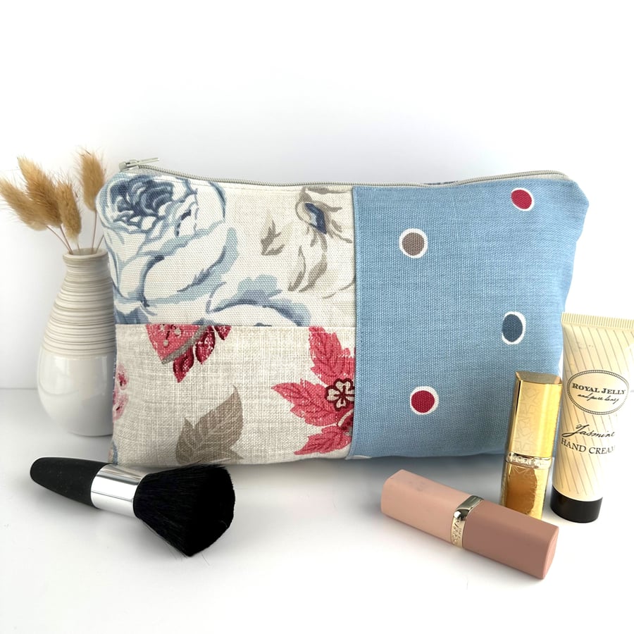 Large Make up Bag with Flowers and Polka Dots