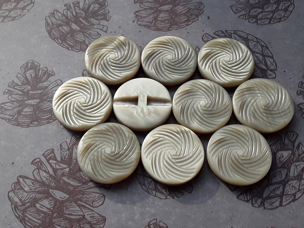 32mm Vintage Buttons pre 1950's tunnel shank