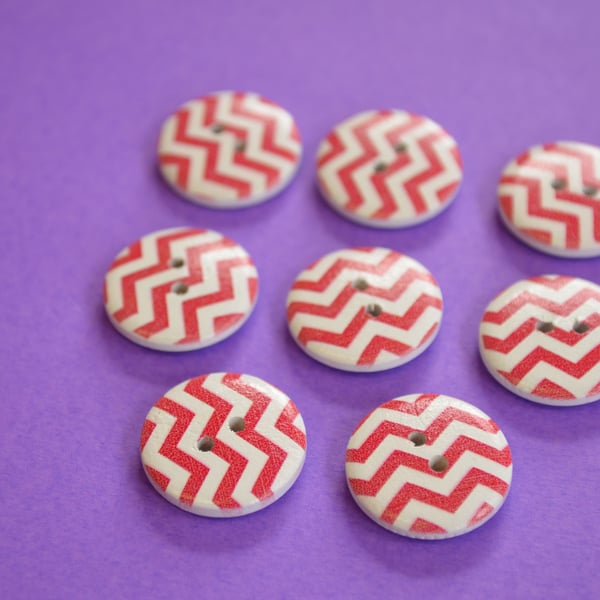 Wooden Red & White Zig Zag Buttons 8pk 20mm (MZ4)