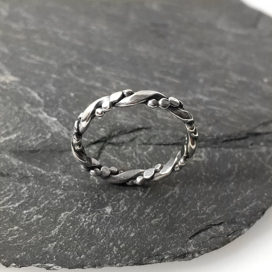 Sterling silver fancy twist ring U.K. size M