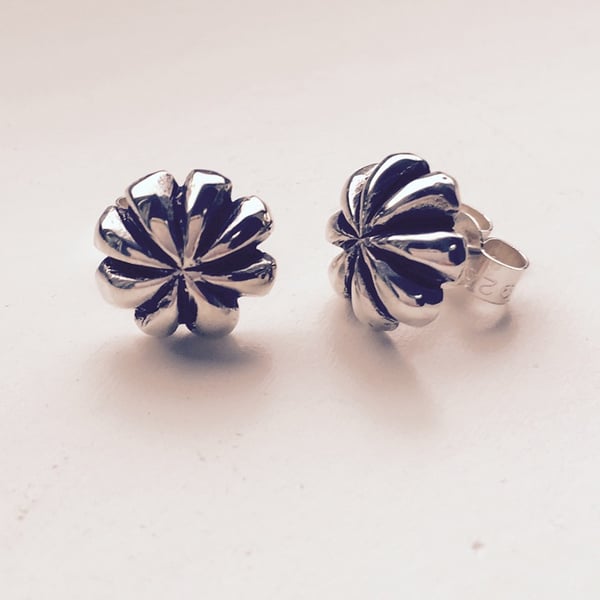 Silver 8 Petal Stud Earrings