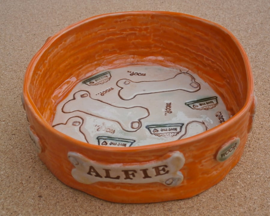 Dog food bowl with bones - Made to order pet dish personalised with name 5t