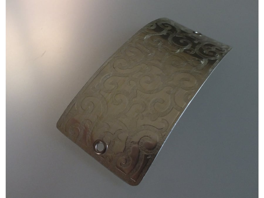 SALE: Apple coloured textured aluminium hair slide