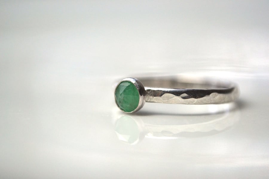 May birthstone - Emerald rose cut stacking ring