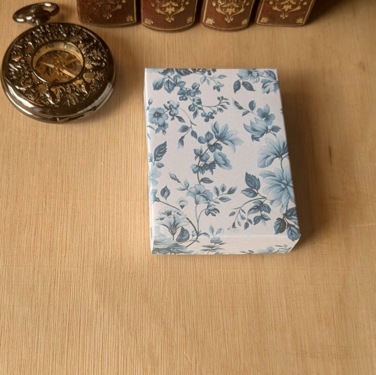 Earrings Select -Toile de Jouy A2 - Handmade, Ultra-thin Earrings Gift Box