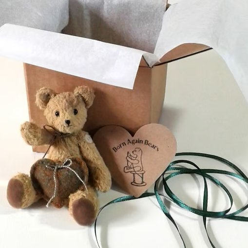 Small bear with a big heart, 5 inch gift boxed collectable hand sewn teddy bear