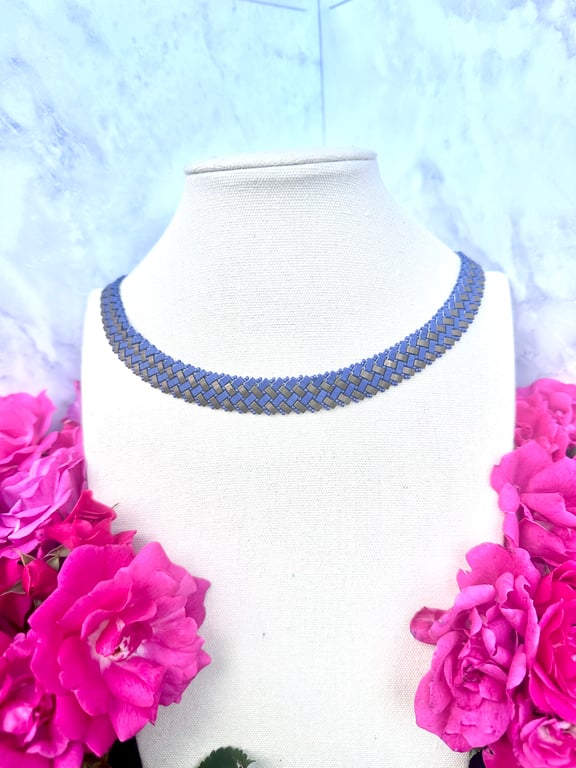 Round Herringbone Necklace - Navy Gold