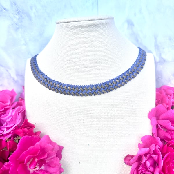 Round Herringbone Necklace - Navy Gold