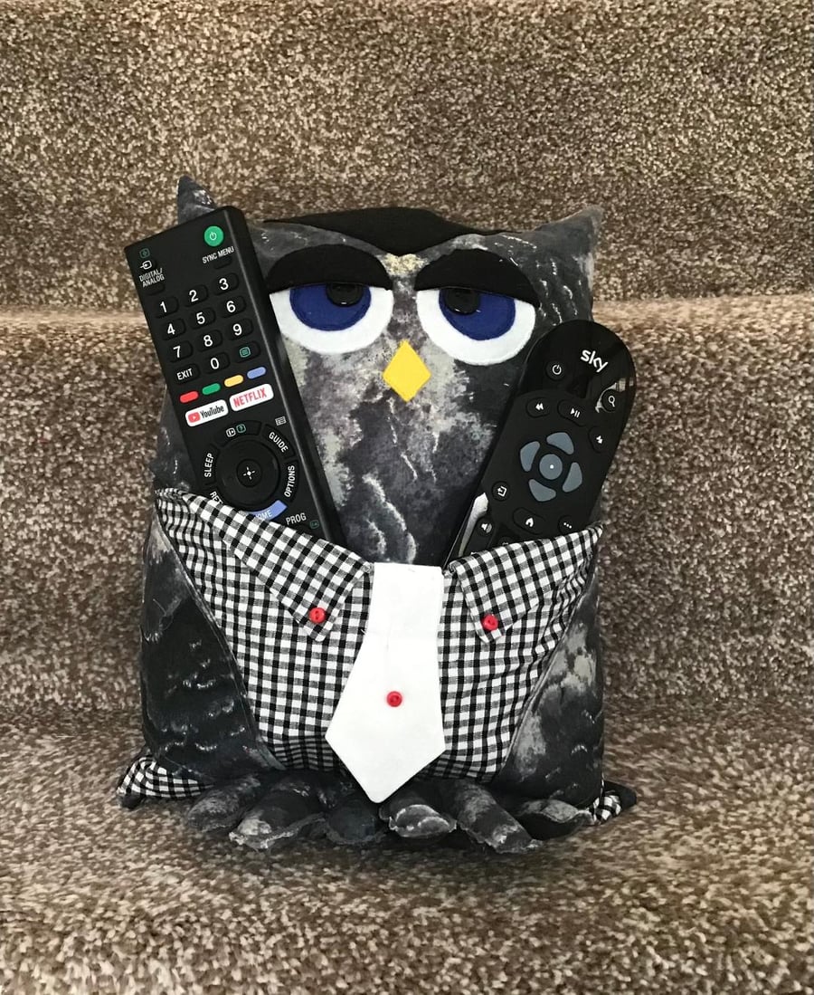 cushion owl remote control holder